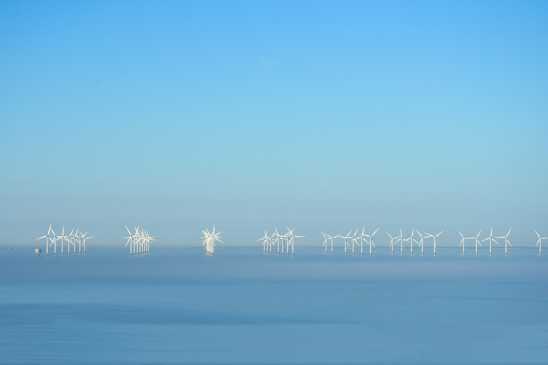 Morska farma wiatrowa, źródło: Brisch27/Pixabay