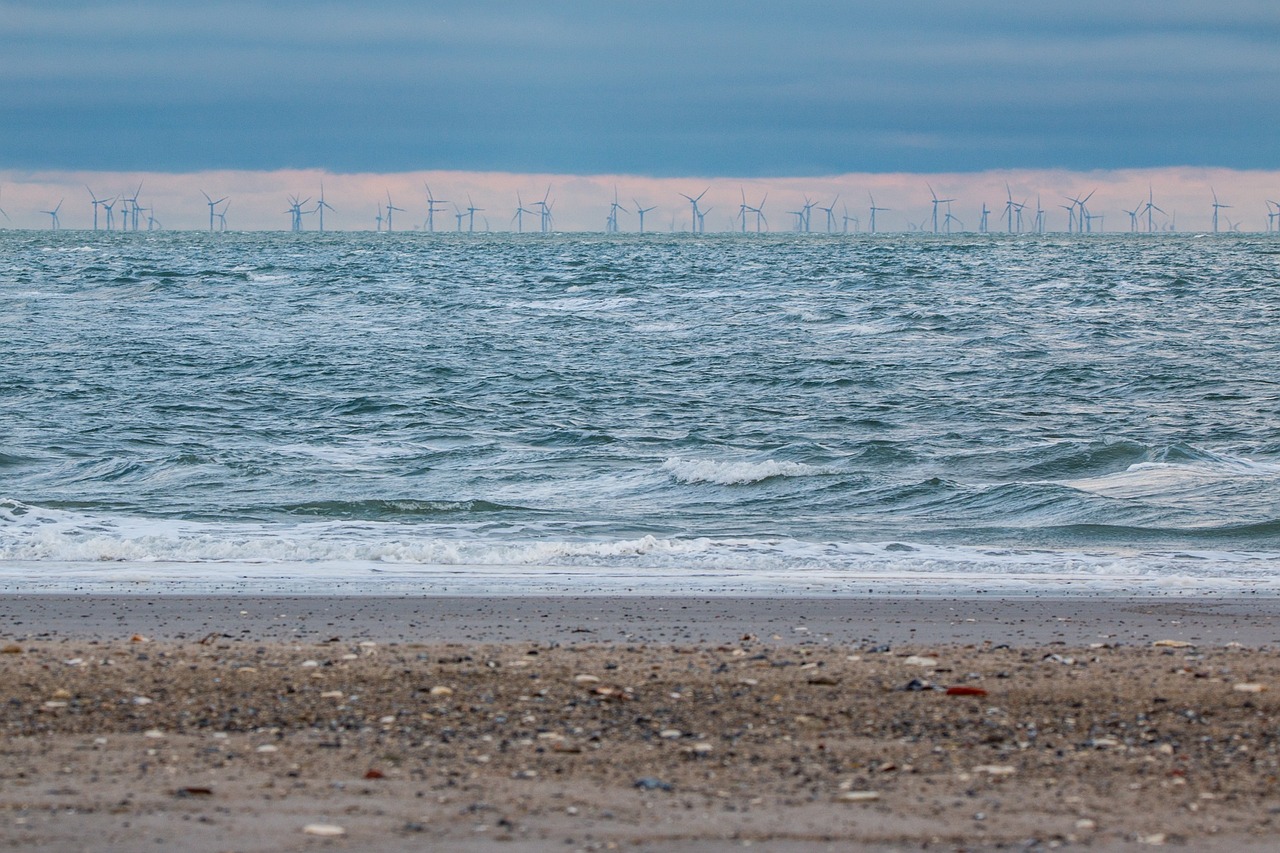 Morska elektrownia wiatrowa, fot. Pixabay