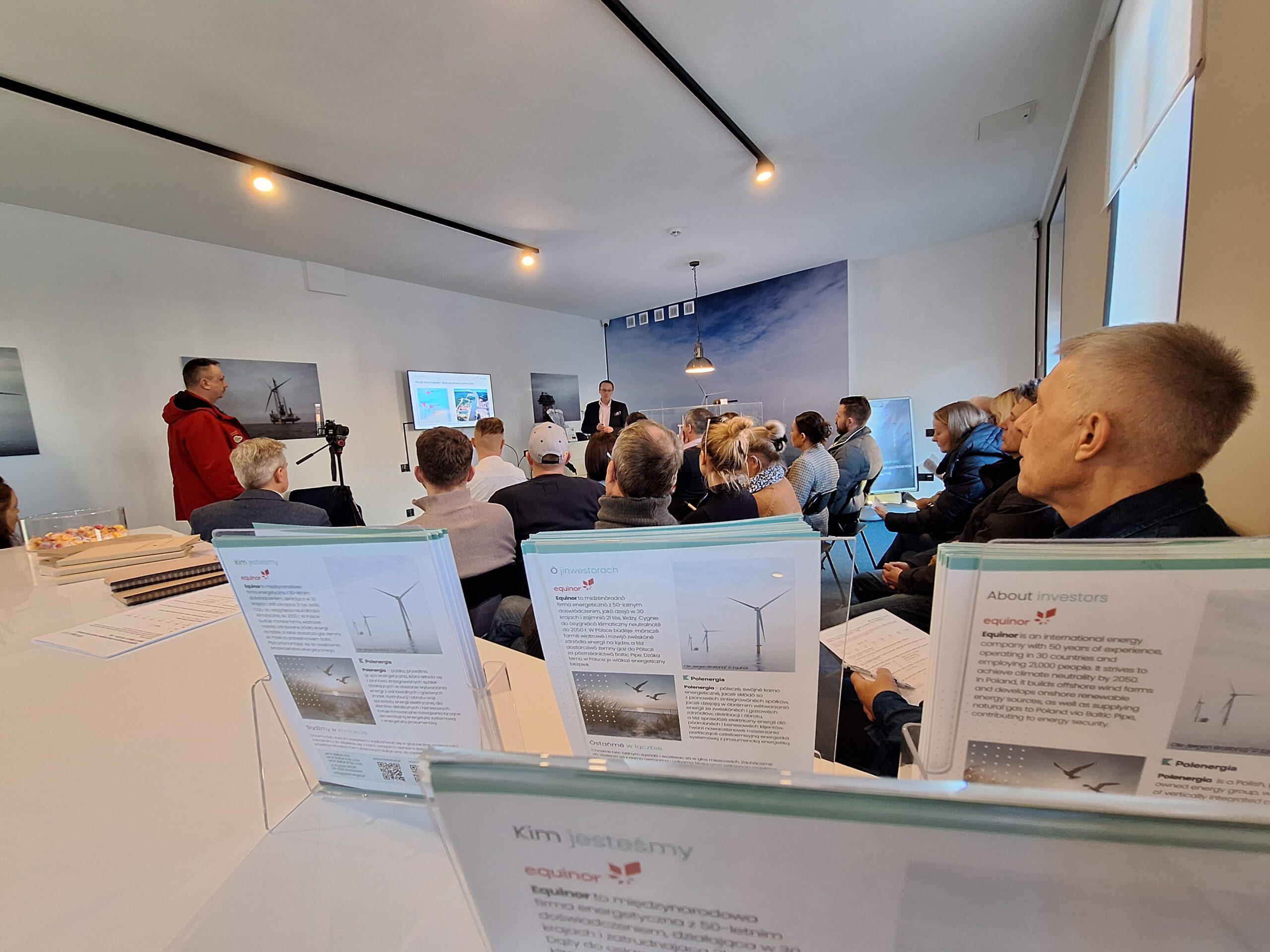 Equinor i Polenergia rozmawiają z mieszkańcami Łeby o inwestycjach na Bałtyku Spotkanie z mieszkańcami Łeby, fot. Polenergia/Equinor