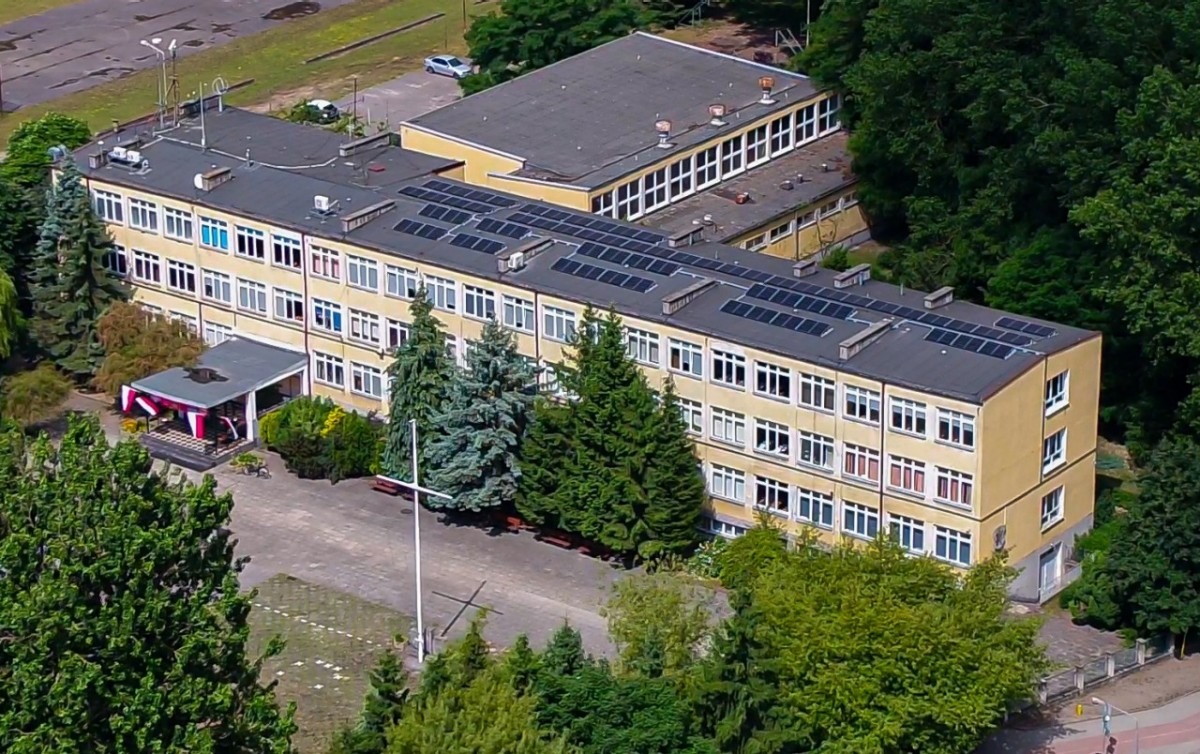 Orlen Neptun i Energa Obrót zapewnili zieloną energię dla Zespołu Szkół Morskich w Świnoujściu, fot. Orlen Orlen Neptun i Energa Obrót zapewnili zieloną energię dla Zespołu Szkół Morskich w Świnoujściu, fot. Orlen