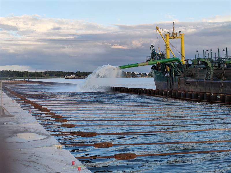 PRCiP zakończyło prace czerpalne i zasypowe przy budowie terminala w Świnoujściu fot. PRCiP/Kurier Szczeciński