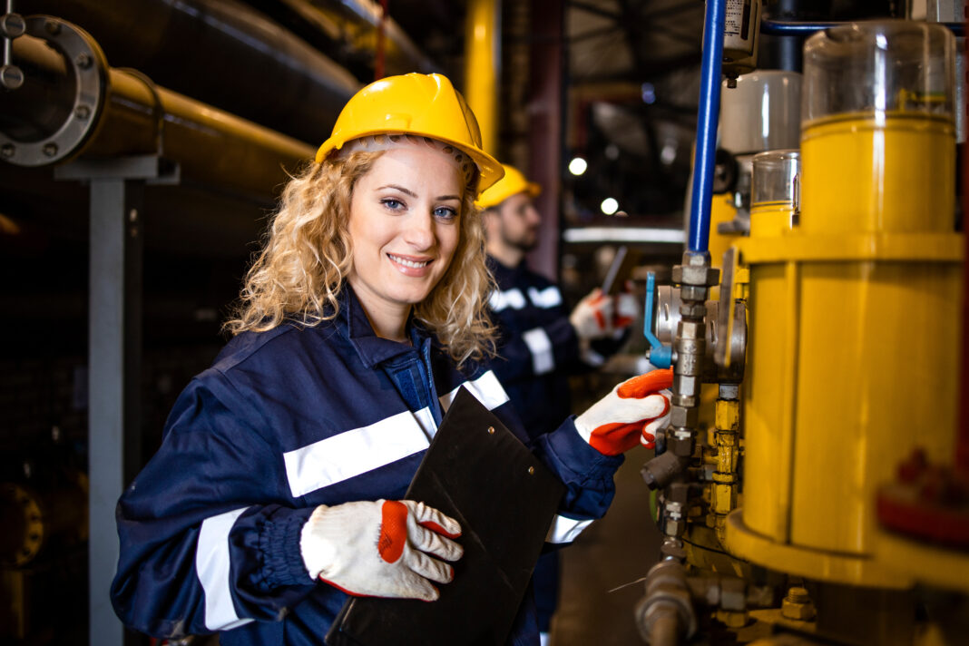 Przemysł, fot. Adobestock