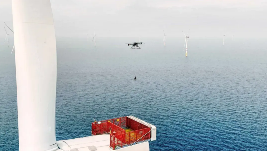 Dron na obszarze MFW, fot. Ampelmann