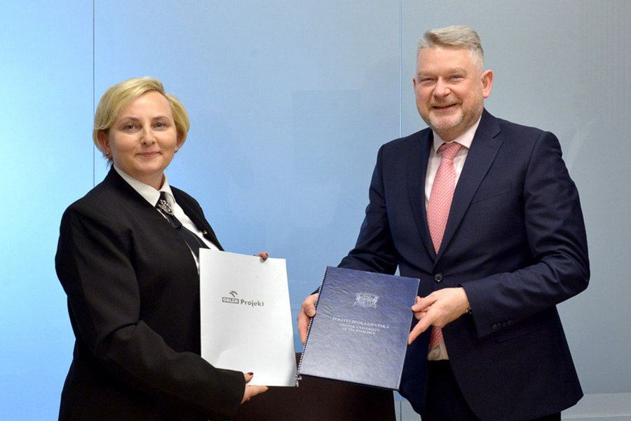 Prof. Justyna Kucińska-Lipka, prorektor PG ds. rozwoju oraz Cezary Lewandowski, prezes zarządu Orlen Projekt S.A. Fot Krzysztof Krzempek/PG