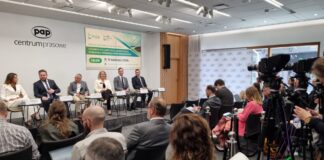 Fedurek: Opowieść o zwiększeniu udziału polskich firm nie może pozostać hasłem. Musi dojść do zmian legislacyjnych Polskiej Strategii Rozwoju Przemysłu Morskich Farm Wiatrowych w Warszawie, fot. PAP Mediaroom