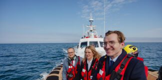 Łeba z rekordowym dofinansowaniem. Celem przebudowa portu na potrzeby energetyki wiatrowej 31 marca w Łebie ogłoszono podpisanie umowy na dofinansowanie przebudowy portu w ramach Krajowego Planu Odbudowy, fot. MFiPR