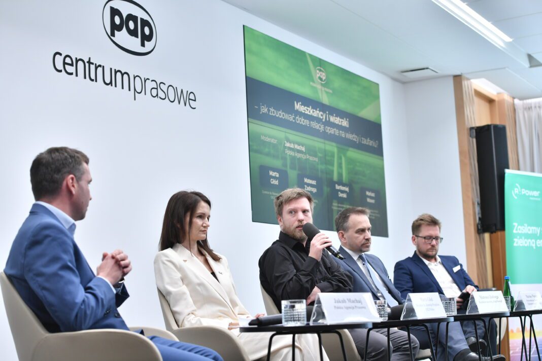 Debata „Mieszkańcy i wiatraki – jak zbudować dobre relacje oparte na wiedzy i zaufaniu?”