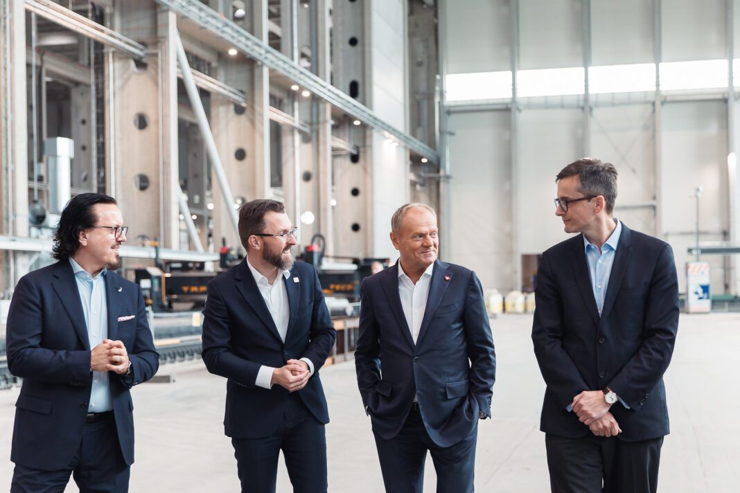 Wizyta w zakładzie produkcyjnym morskich wież wiatrowych Baltic Towers, fot. KPRM
