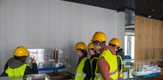 Studenci oceanotechniki odkrywają potencjał stoczni CRIST Studenci w siedzibie Crist, fot. Politechnika Gdańska