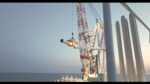 Instalacja łopat nadających się do recyklingu na Sofia Offshore Wind Farm, UK 2025, fot. RWE