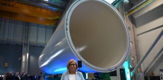 Pierwsza polska sekcja wieży offshore gotowa. Hennig-Kloska: Mamy kompetencje i musimy je skutecznie wykorzystywać Ministra Paulina Hennig-Kloska w fabryce Baltic Towers w Gdańsku, podczas prezentacji pierwszej wyprodukowanej w Polsce sekcji wieży offshore, fot. MKIŚ