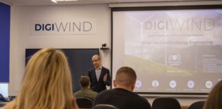 Wystartowała pierwsza edycja studiów Smart Renewable Energy Engineering Pierwsi studenci Smart Renewable Energy Engineering. Spotkanie organizacyjne na WIMiO, fot. PG