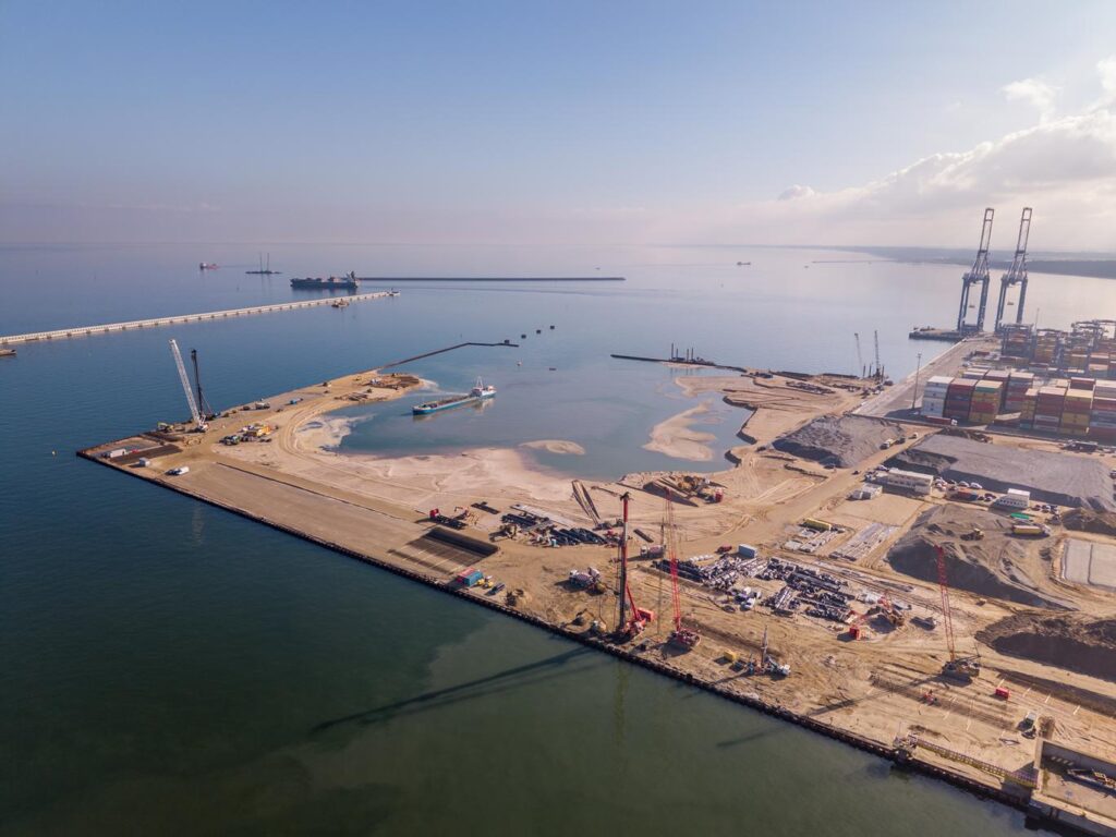 Budowa terminala T5, fot. NDI